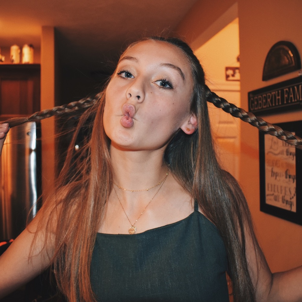 Meet your Posher, Abbie